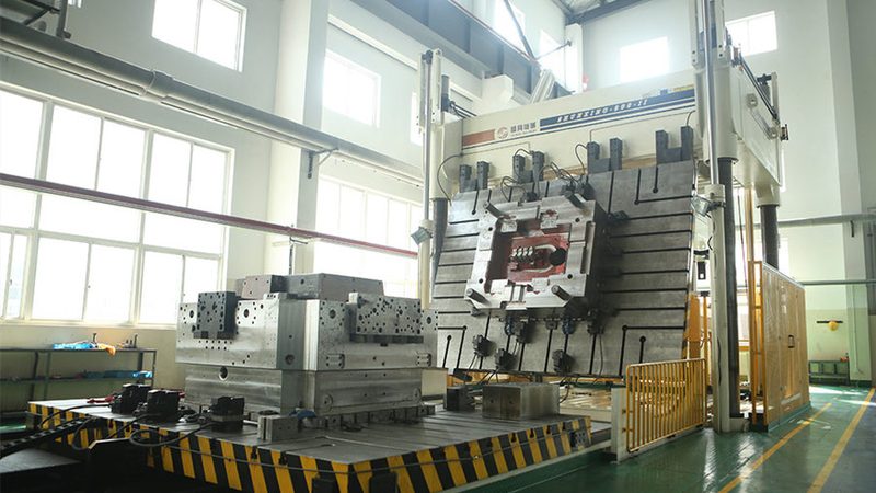 小型汽车五金模具加工：关键工艺与选型要点