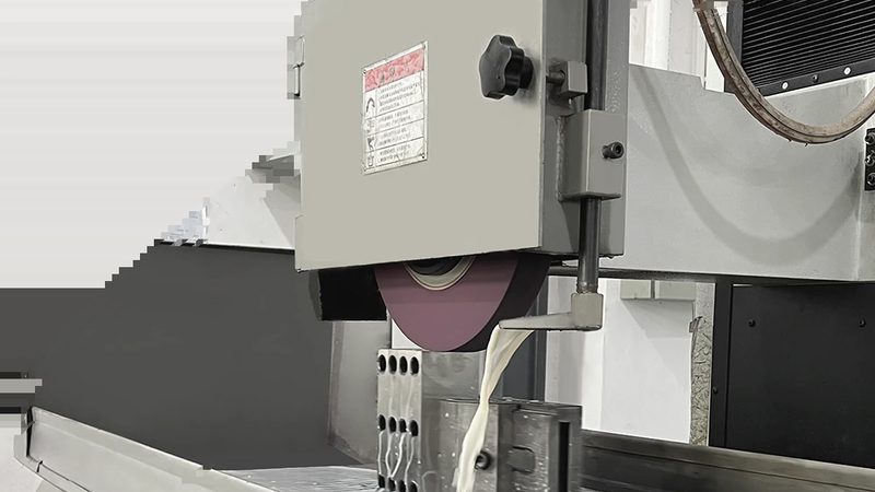 揭秘注塑模具十大品牌：价格之外的关键考量