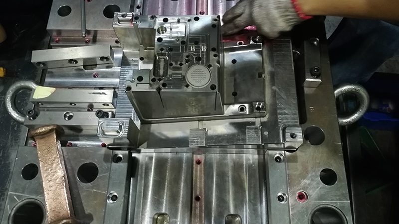 硅胶模具材质分类及优缺点解析**