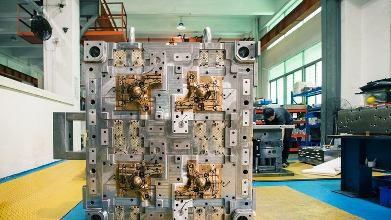 上海模具加工材质选择：关键因素与误区解析**